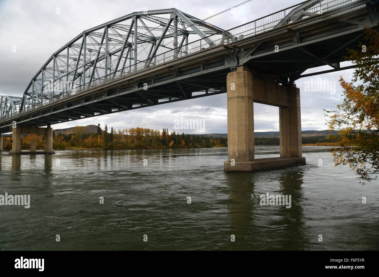 Yukon river bridge hires stock photography and images Alamy