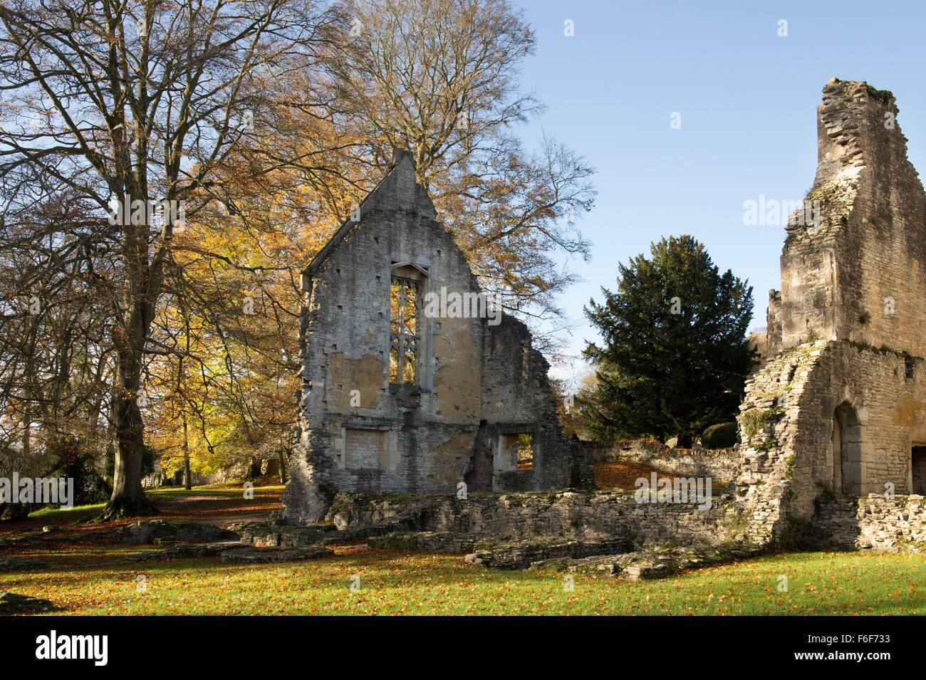 Minster Lovell Hall ruins in autumn. Oxfordshire, England Stock Photo Alamy
