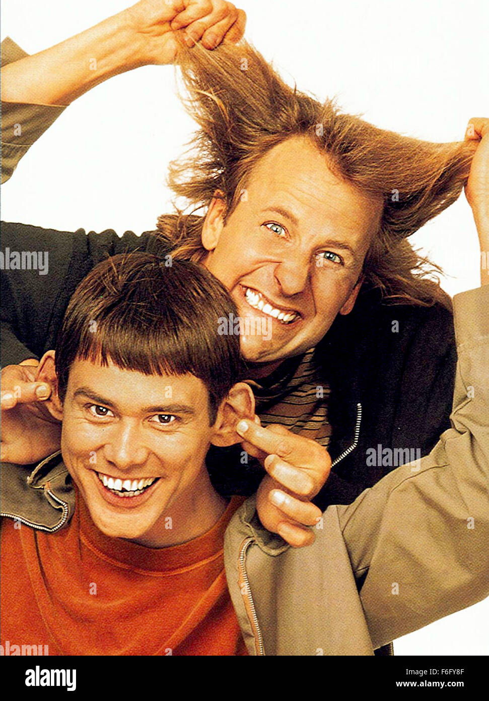 DUMB AND DUMBER  Pictured (l-r): Jim Carrey, Jeff Daniels  Credit: c New Line Cinema Stock Photo