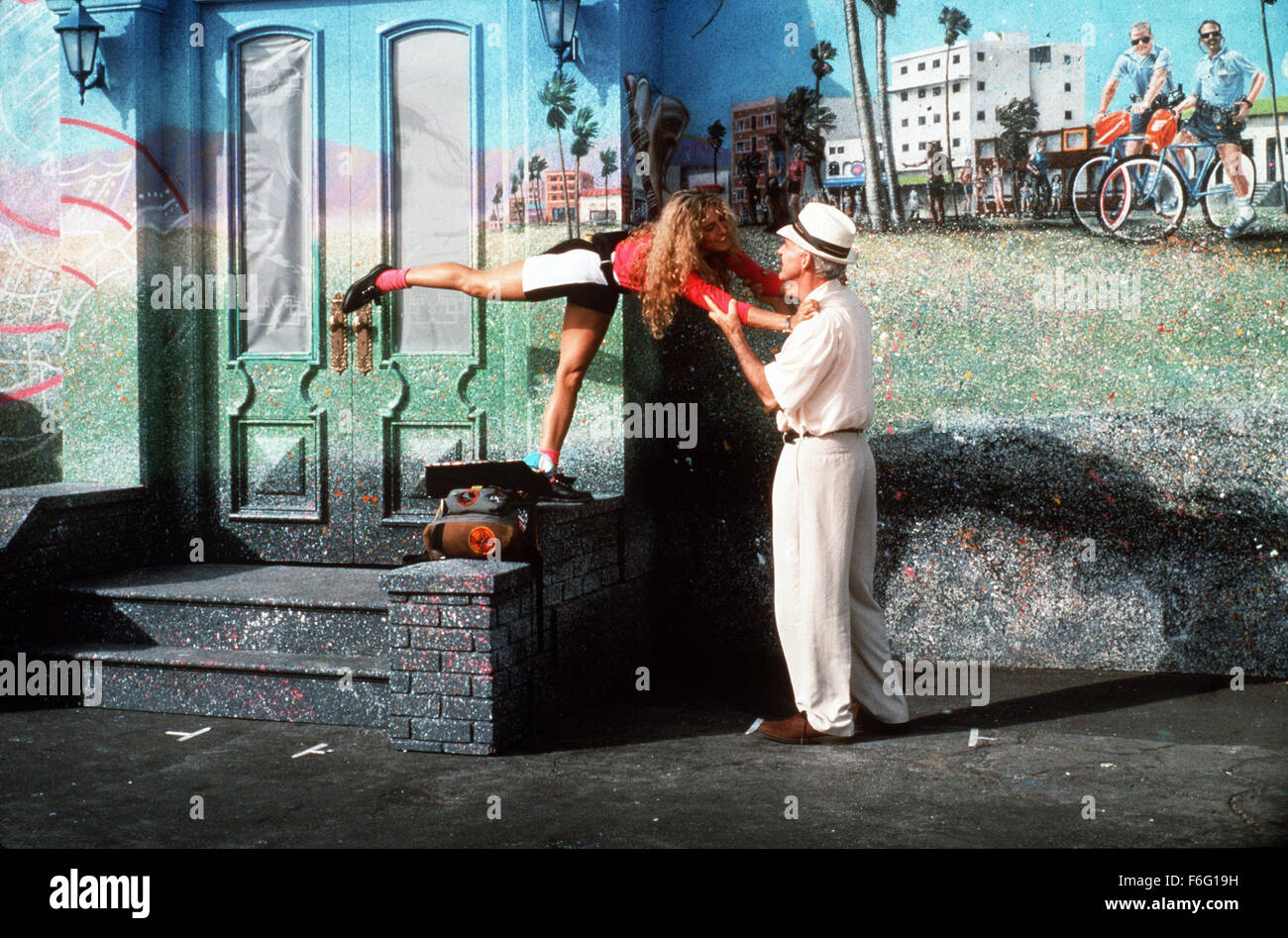 Feb 25, 1995; Hollywood, CA, USA; SARAH JESSICA PARKER as SanDee and STEVE MARTIN as Harris K. Telemacher in the romantic, fantasy, comedy ''L.A. Story'' directed by Mike Jackson. Stock Photo