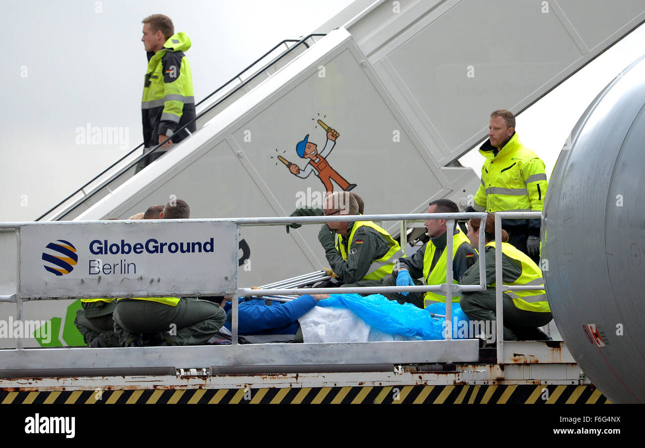 Medevac hospital hires stock photography and images Alamy