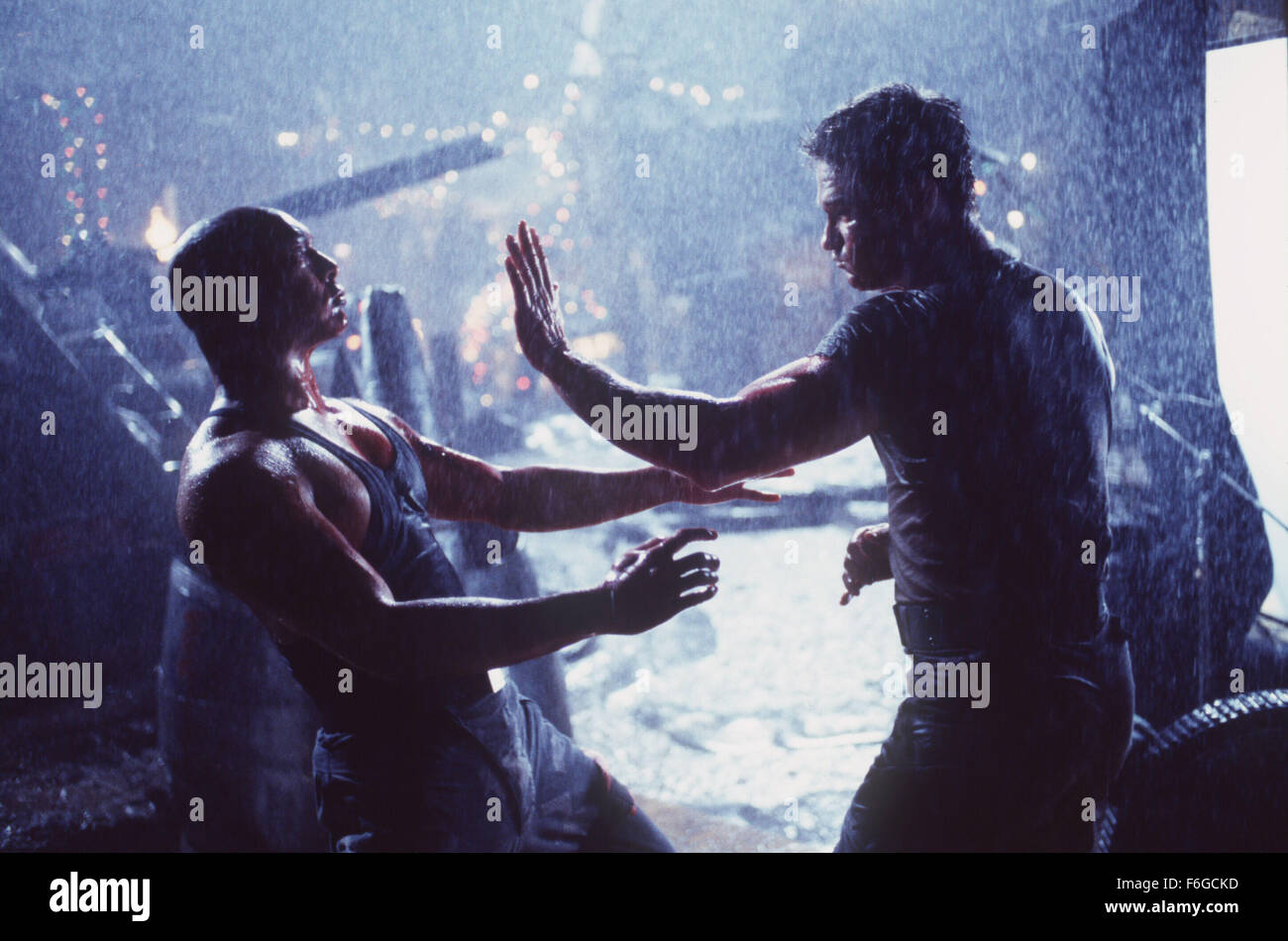 Kurt russell soldier 1998 hires stock photography and images Alamy