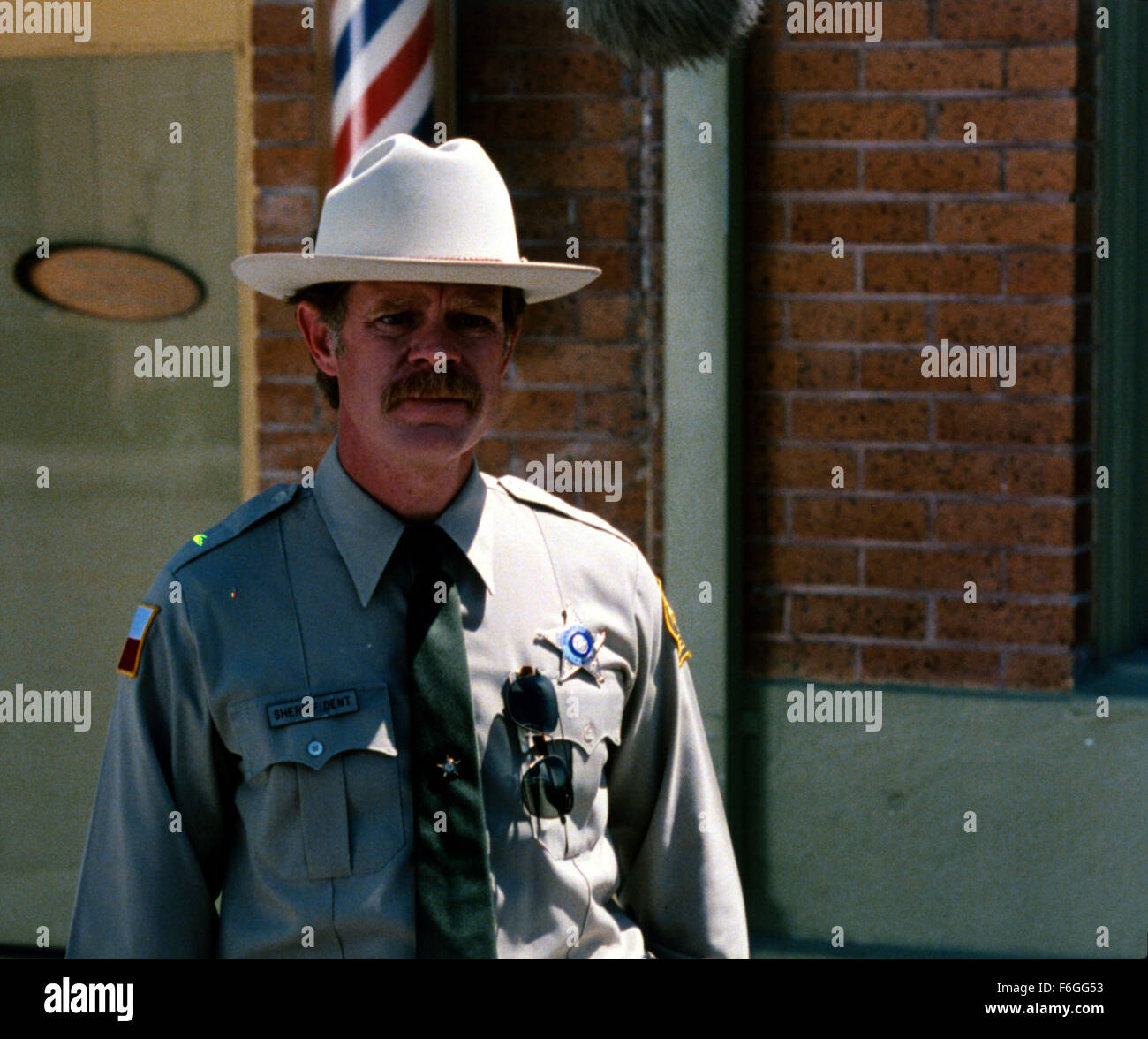 Sep 01, 1999; Piru, CA, USA; WILLIAM H. MACY stars as Sheriff Chappy Dent in the comedy 'Happy, Texas' directed by Mark Illsley. Stock Photo