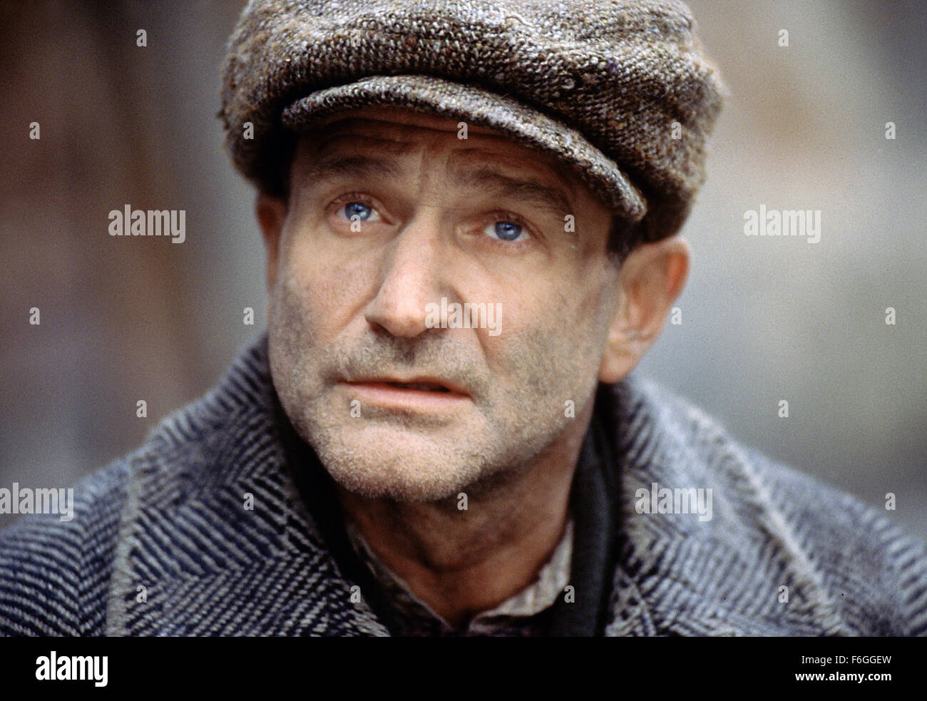 Sep 16, 1999; Hollywood, CA, USA; ROBIN WILLIAMS as Jakob Heym in the war drama/comedy ''Jakob the Liar'' directed by Peter Kassovitz. Stock Photo