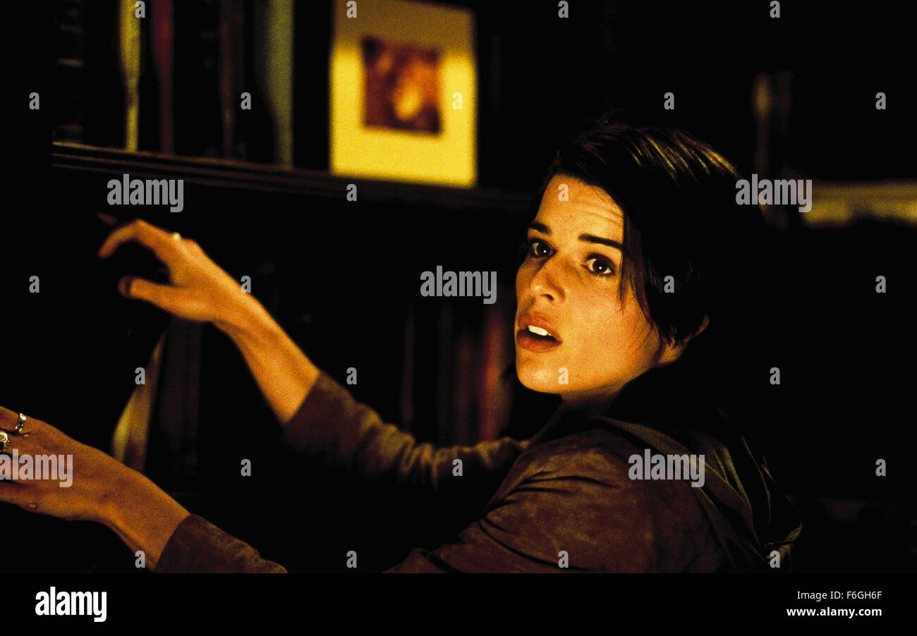 Feb 04, 2000; Los Angeles, CA, USA; Actress NEVE CAMPBELL stars as Sindey Prescott in 'Scream 3.' Stock Photo