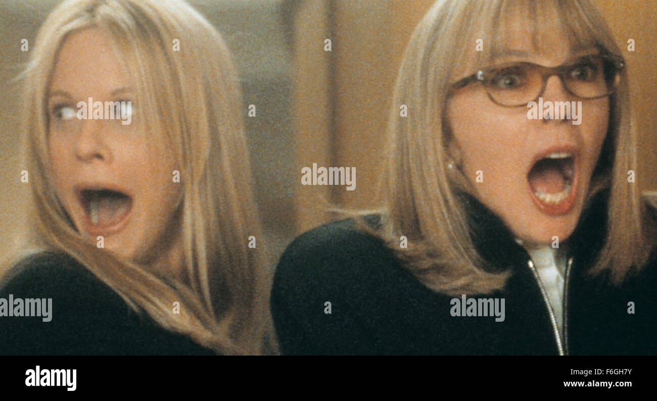 Feb 16, 2000; Hollywood, CA, USA; MEG RYAN (left) as Eve Mozell Marks and DIANE KEATON as Georgia Mozell in the dramatic comedy ''Hanging Up'' directed by Diane Keaton. Stock Photo