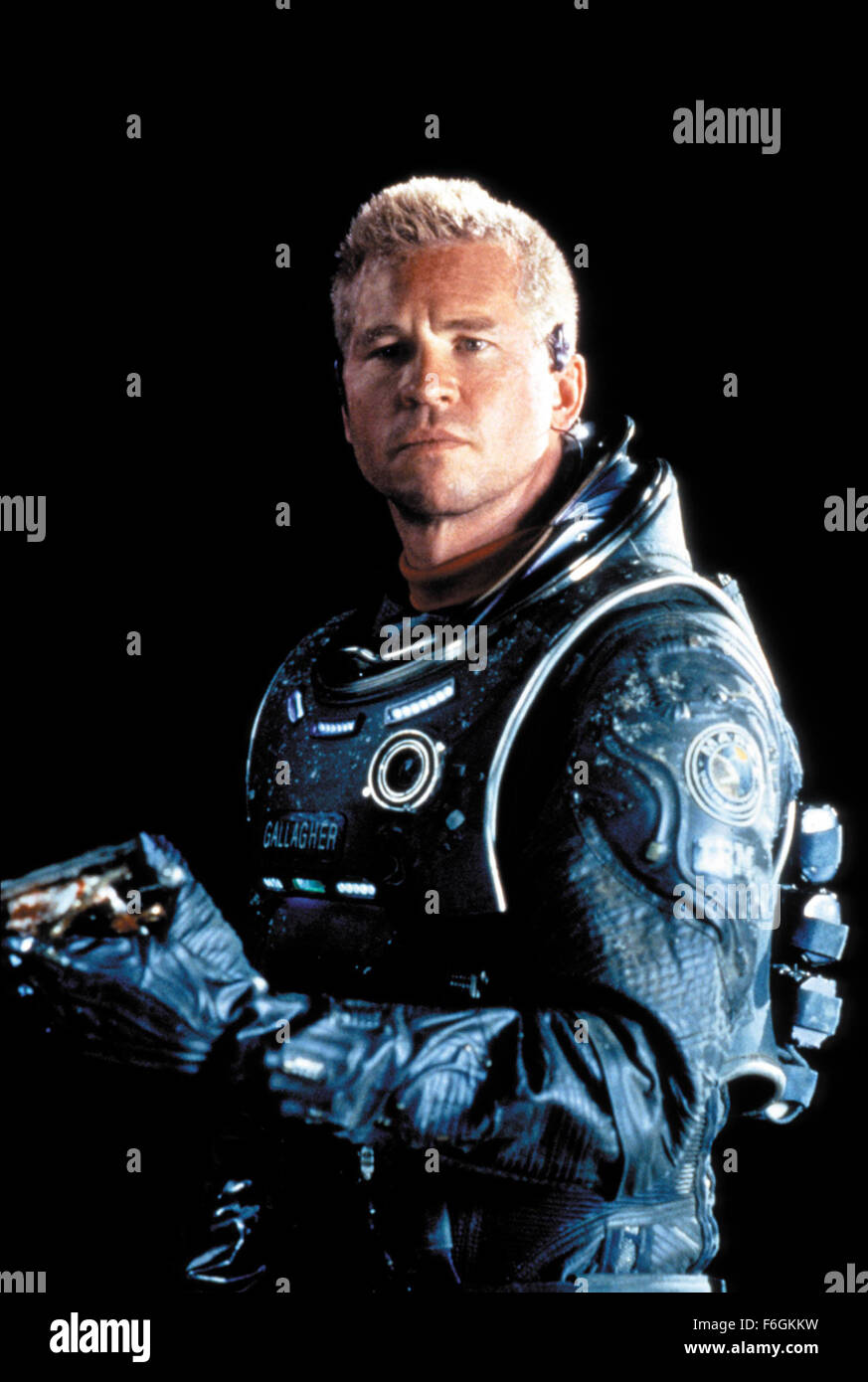 Nov 06, 2000; Sydney, AUSTRALIA; VAL KILMER as Robby Gallagher in the  sci-fi, action, thriller ''Red Planet'' directed by Antony Hoffman Stock  Photo - Alamy