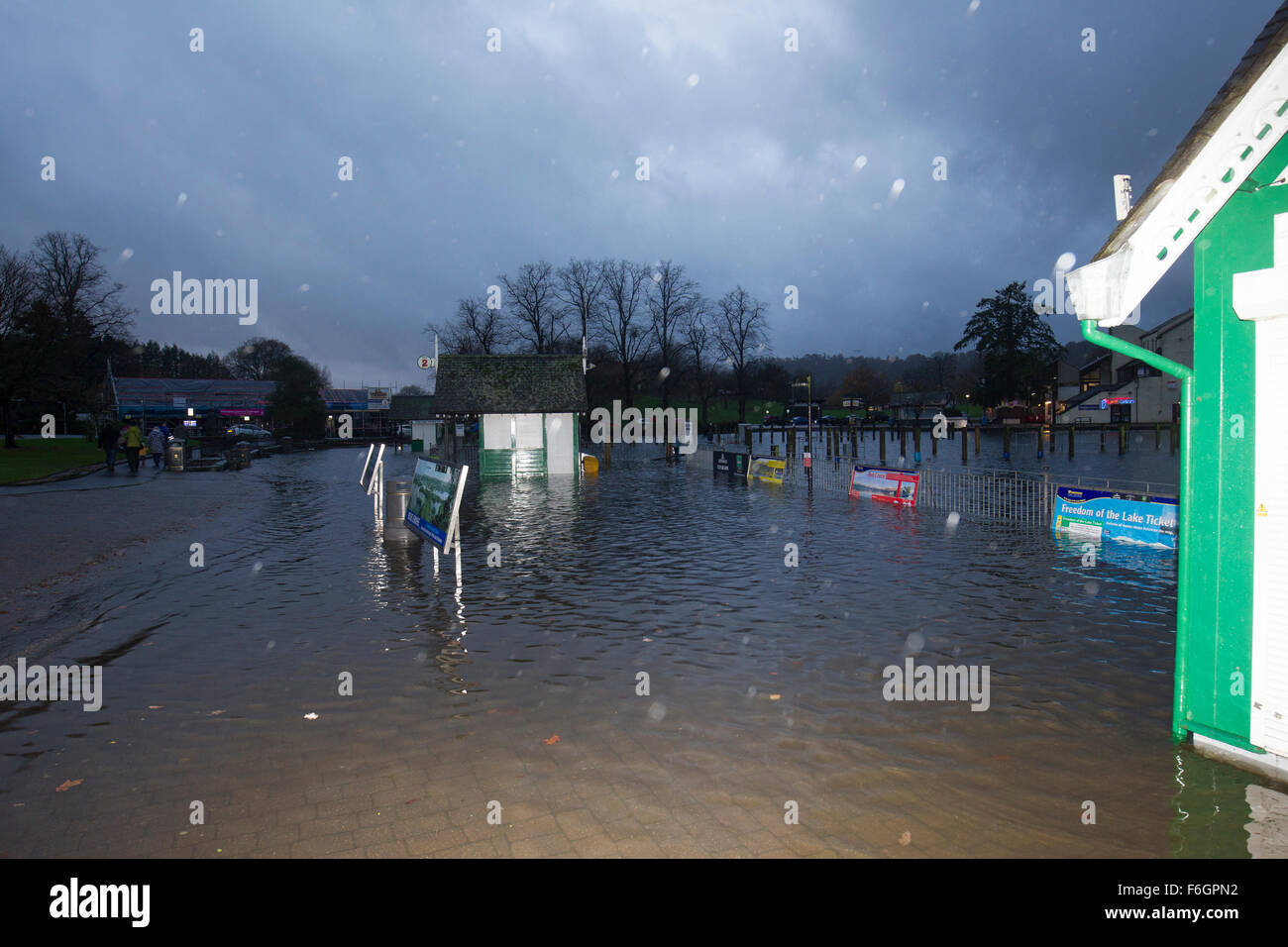 Lake Windermere, Cumbria, UK. 17th Nov 2015. UK Weather: Windermere Lake Cruise tickect offices submerged. Lakes cruises still running limited service as the water flood levels drop at Bowness Bay. Credit:  Gordon Shoosmith/Alamy Live News Stock Photo