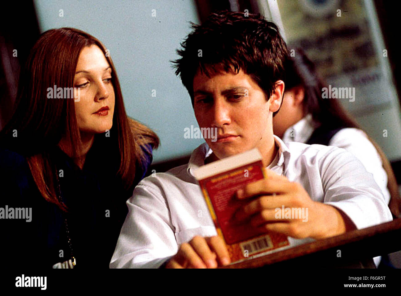 Jan 19, 2001; Los Angeles, CA, USA; DREW BARRYMORE and JAKE GYLLENHAAL star as Karen Pomeroy and Donnie Darko in the thrilling sci-fi drama 'Donnie Darko' directed by Richard Kelly. Stock Photo