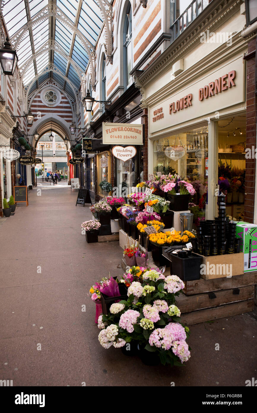 UK, England, Yorkshire, Hull, Carr Lane, shops in Paragon Arcade, flower corner florist Stock Photo