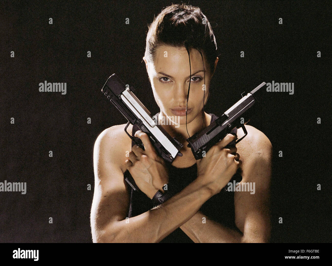 Tomb Raider Angelina Jolie © 2001 Paramount Stock Photo - Alamy