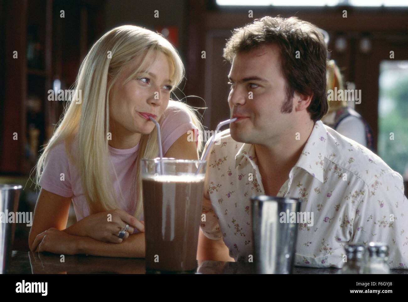 Nov 01, 2001; Hollywood, CA, USA; GWYNETH PALTROW as Rosemary Shanahan and JACK BLACK as Hal Larson in the romantic comedy/drama ''Shallow Hal'' directed by Bobby and Peter Farrelly. Stock Photo