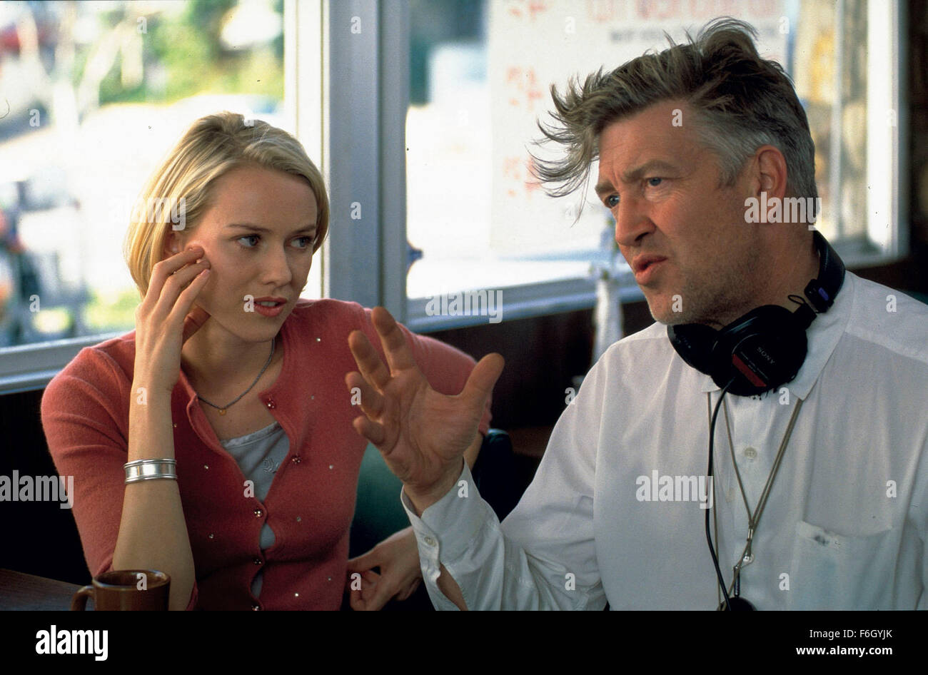 Nov 04, 2001; Hollywood, CA, USA; Image of director DAVID LYNCH on the set of his drama mystery 'Mulholland Dr.' with star NAOMI WATTS who plays Betty Elms/Diane Selwyn. Stock Photo