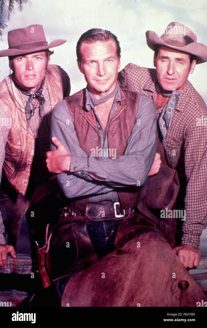 Clint Eastwood On Rawhide Set – 8x10 Black & White Publicity Photo (DA-252)