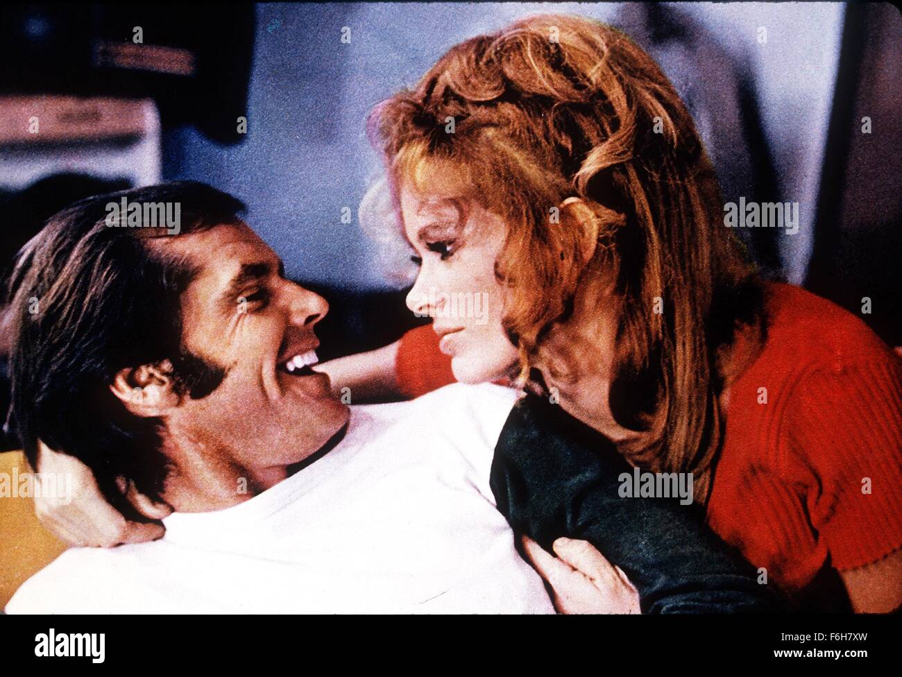 1970, Film Title: FIVE EASY PIECES, Director: BOB RAFELSON, Pictured: KAREN BLACK, JACK NICHOLSON, INTIMATE, GRUNGY, LAUGHING, SMILING, EMBRACE, RECLINING. (Credit Image: SNAP) Stock Photo