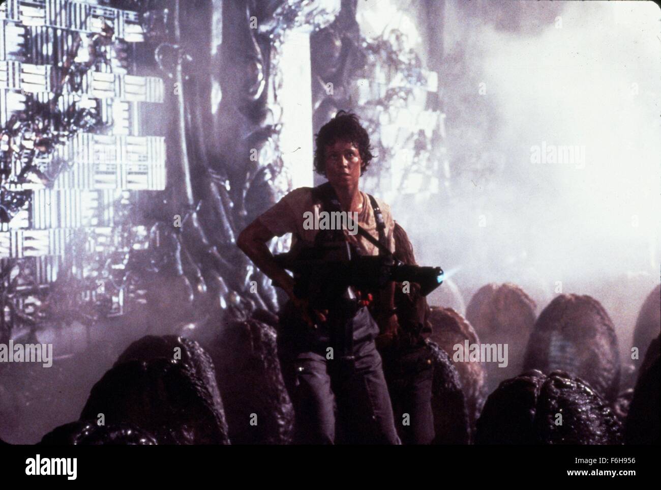1986, Film Title: ALIENS, Director: JAMES CAMERON, Pictured: JAMES