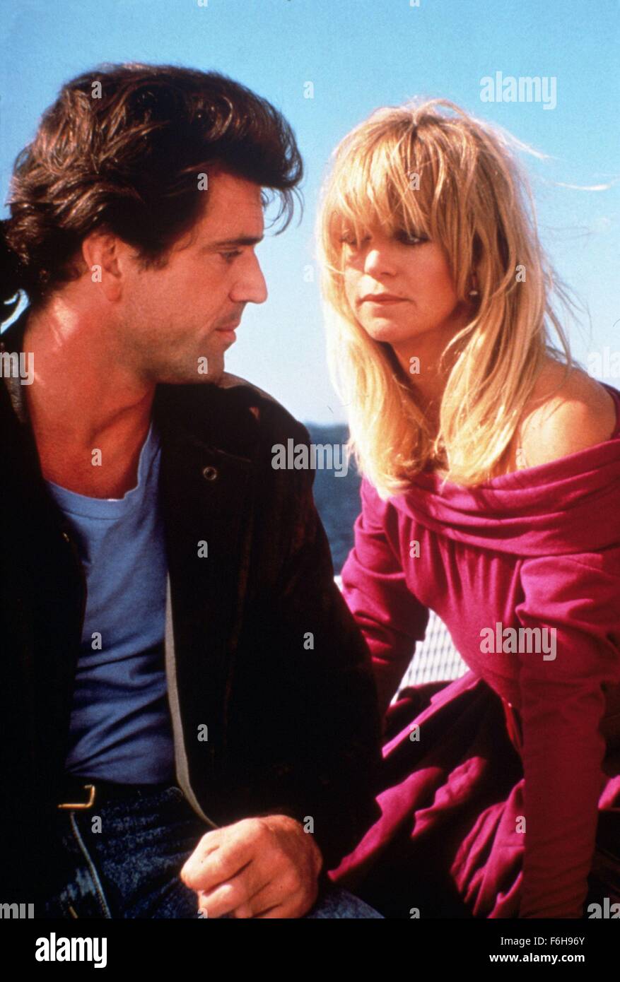 Bird on a wire 1990 goldie hawn hires stock photography and images Alamy