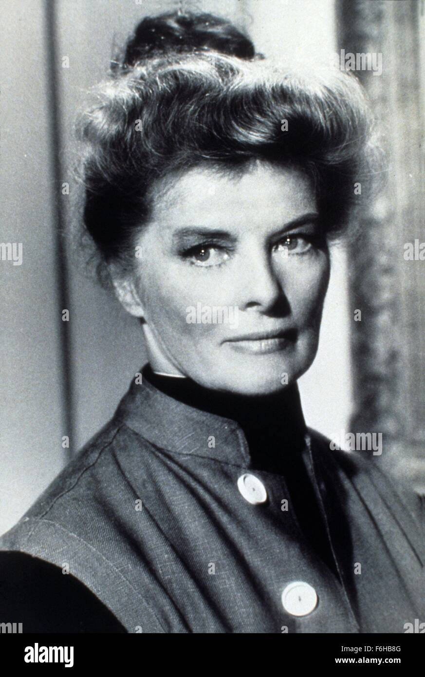 1967, Film Title: GUESS WHO'S COMING TO DINNER, Director: STANLEY KRAMER, Studio: COLUMBIA, Pictured: 1967, KATHARINE HEPBURN, HEAD SHOT. (Credit Image: SNAP) Stock Photo