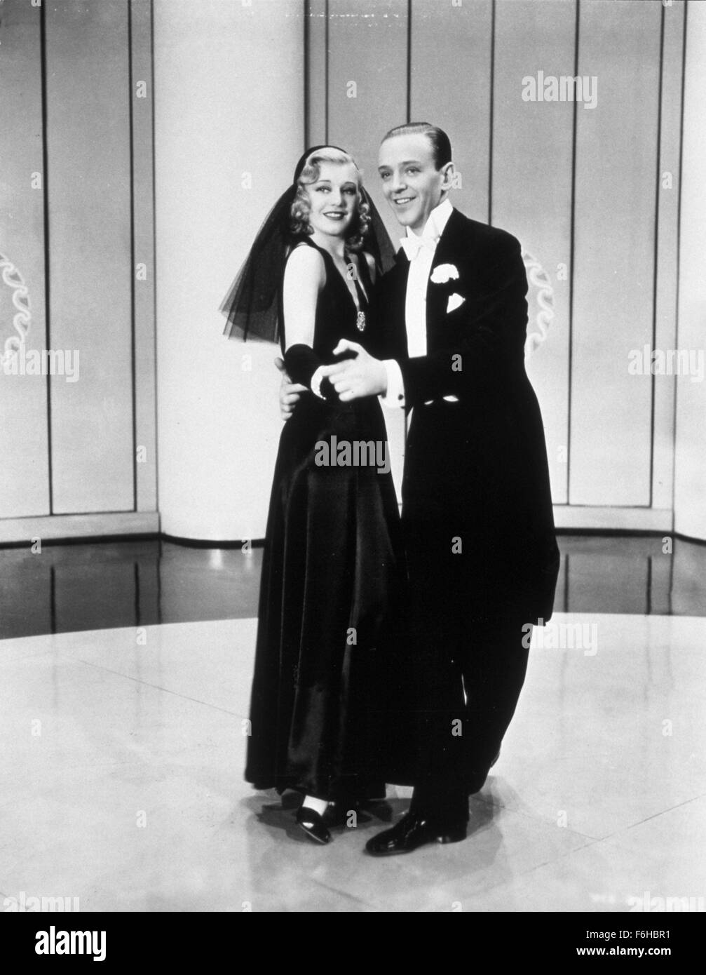 1937, Film Title: SHALL WE DANCE, Director: MARK SANDRICH, Studio: RKO, Pictured: FRED ASTAIRE, DANCING, GINGER ROGERS. (Credit Image: SNAP) Stock Photo