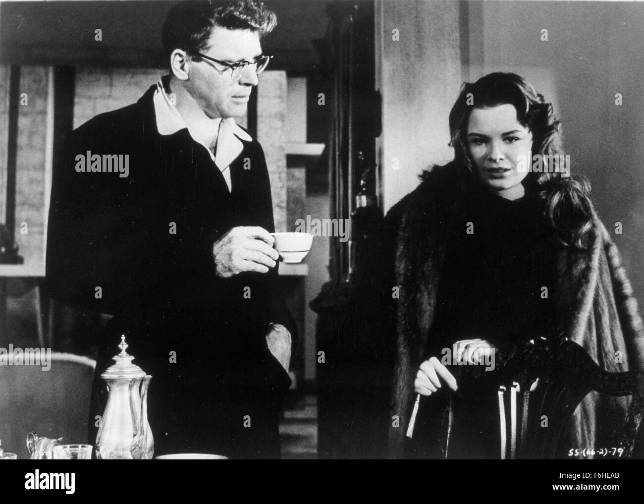 1957, Film Title: SWEET SMELL OF SUCCESS, Director: ALEXANDER MACKENDRICK, Pictured: SUSAN HARRISON, BURT LANCASTER. (Credit Image: SNAP) Stock Photo