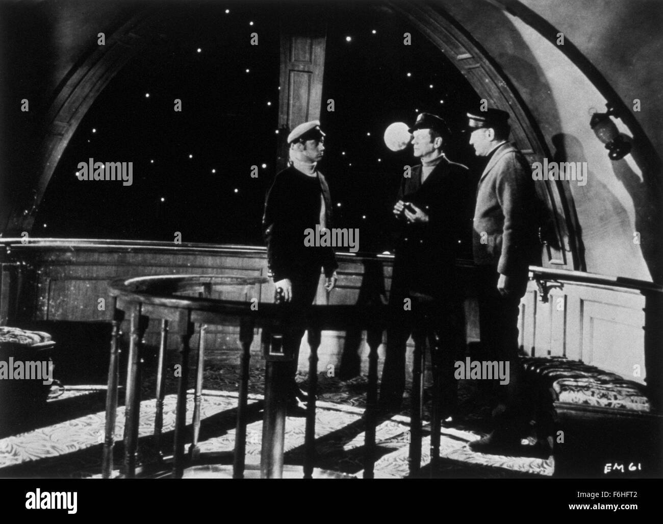 1958, Film Title: FROM THE EARTH TO THE MOON, Director: BYRON HASKIN, Studio: RKO, Pictured: JOSEPH COTTON, DON DUBBINS, GEORGE SANDERS, SCI-FI, PILOT, CAPTAIN, CONFERENCE, DISCUSSION, MEETING, STARS, SPACE, TRAVEL, SPACE SHIP. (Credit Image: SNAP) Stock Photo
