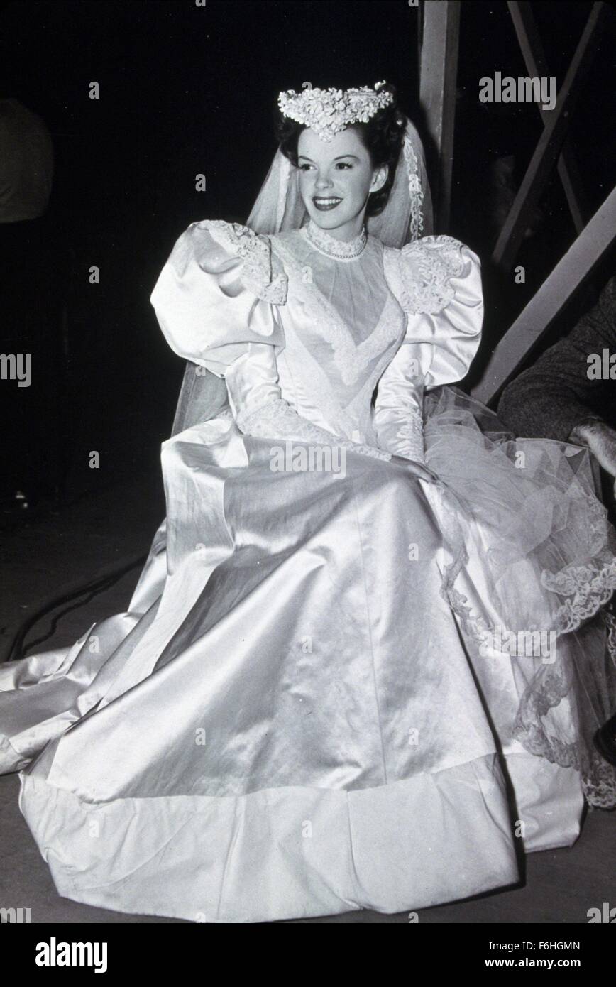 judy garland blue wedding dress Judy Garland 'Wizard of Oz' dress auction put on hold over ownership disputes