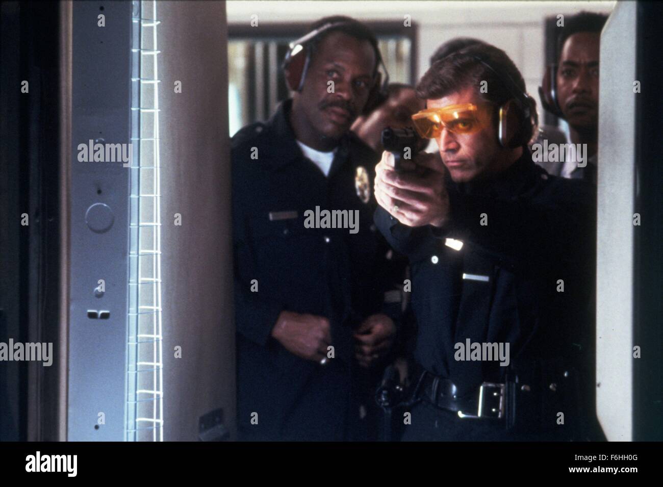 1992, Film Title: LETHAL WEAPON 3, Director: RICHARD DONNER, Studio: WARNER, Pictured: RICHARD DONNER, MEL GIBSON. (Credit Image: SNAP) Stock Photo
