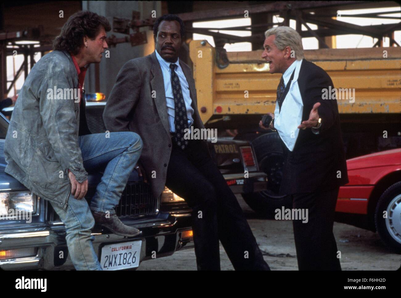 1992, Film Title: LETHAL WEAPON 3, Director: RICHARD DONNER, Studio: WARNER, Pictured: RICHARD DONNER, MEL GIBSON, DANNY GLOVER. (Credit Image: SNAP) Stock Photo