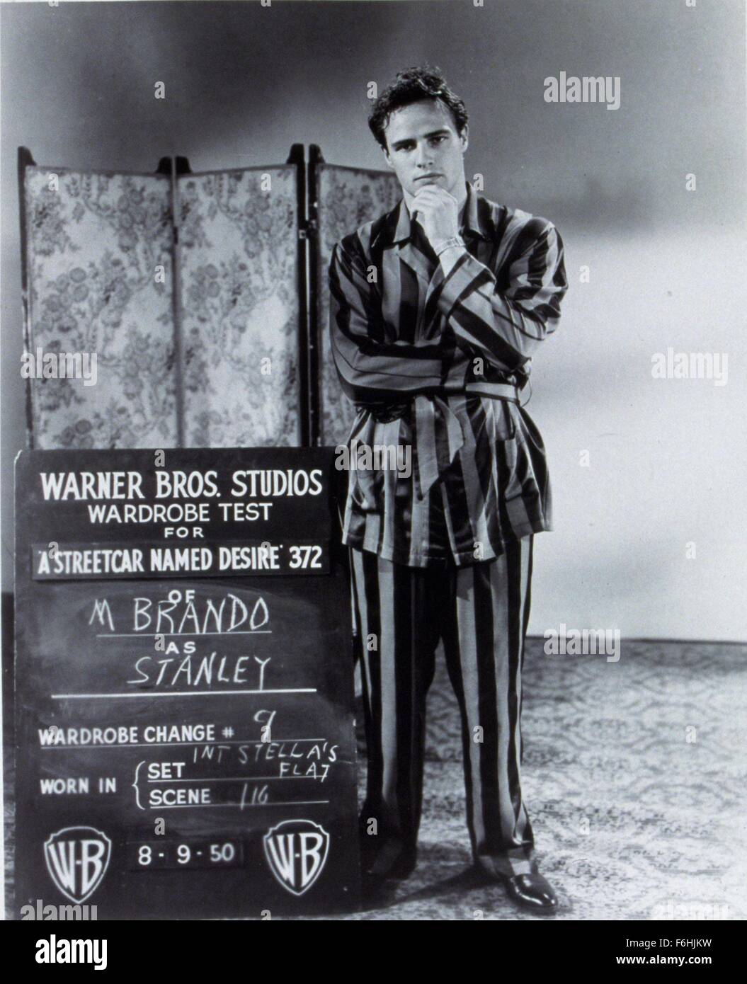 1951, Film Title: STREETCAR NAMED DESIRE, Director: ELIA KAZAN, Studio: WARNER, Pictured: MARLON BRANDO, ELIA KAZAN, PAJAMAS, PYJAMAS, FULL LENGTH. (Credit Image: SNAP) Stock Photo
