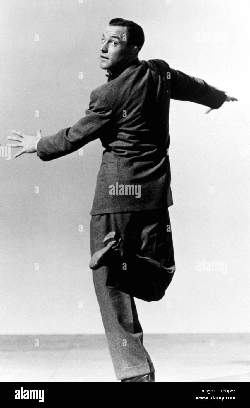 1944, Film Title: COVER GIRL, Director: CHARLES VIDOR, Studio: COLUMBIA, Pictured: GENE KELLY. (Credit Image: SNAP) Stock Photo