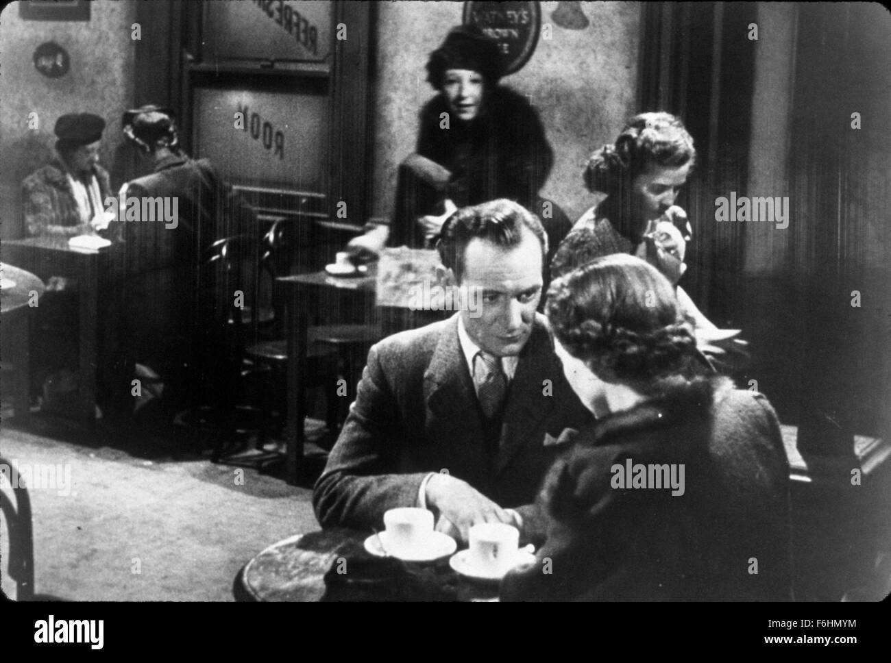 Brief encounter cafe hires stock photography and images Alamy