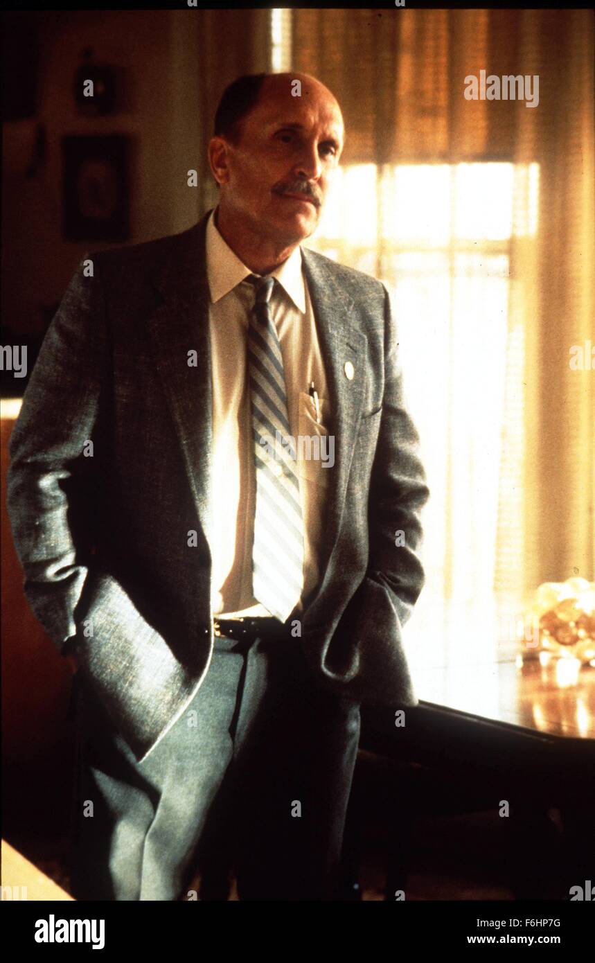 1993, Film Title: FALLING DOWN, Director: JOEL SCHUMACHER, Studio