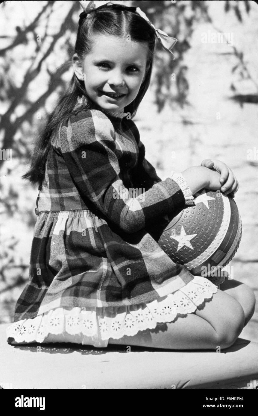 1944, Film Title: LOST ANGEL, Director: ROY ROWLAND, Studio: MGM, Pictured: 1944, MARGARET O'BRIEN, PORTRAIT, CHILD, STUDIO. (Credit Image: SNAP) Stock Photo