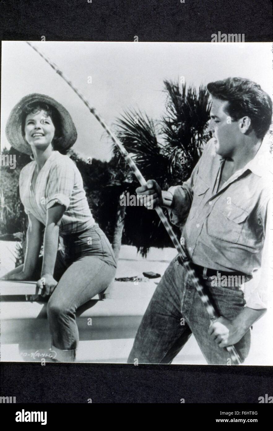 1962 ELVIS PRESLEY in the MOVIES /"FOLLOW THAT DREAM/" PHOTO w// Colonel PARKER 02