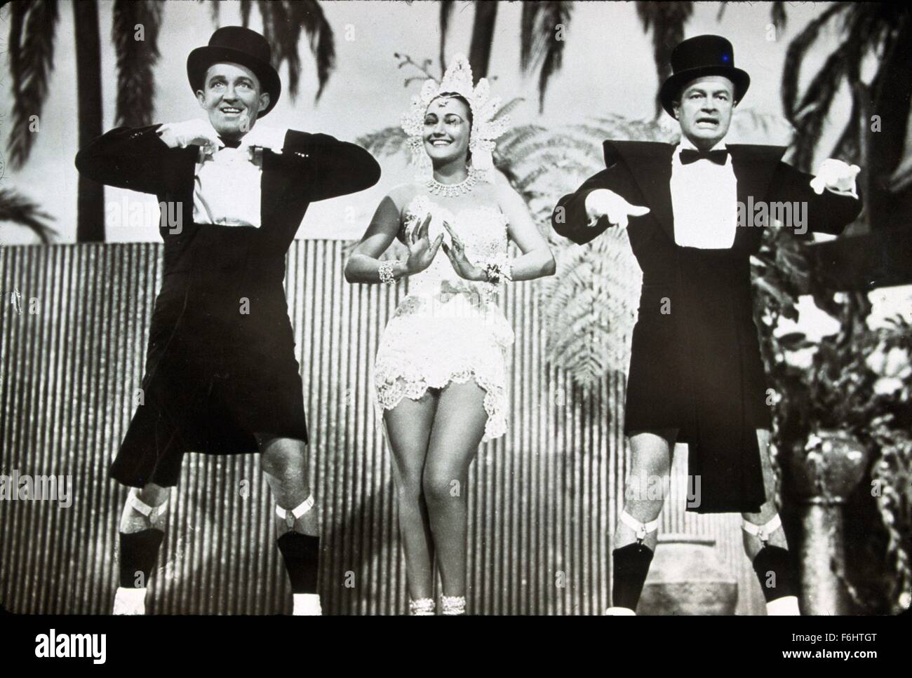 1952, Film Title: ROAD TO BALI, Director: HAL WALKER, Studio: PARAMOUNT, Pictured: BING CROSBY, BOB HOPE, DOROTHY LAMOUR. (Credit Image: SNAP) Stock Photo