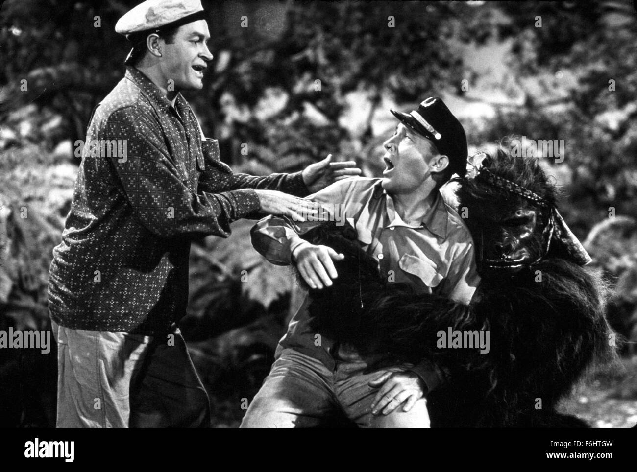 1952, Film Title: ROAD TO BALI, Director: HAL WALKER, Studio: PARAMOUNT, Pictured: BING CROSBY, BOB HOPE. (Credit Image: SNAP) Stock Photo
