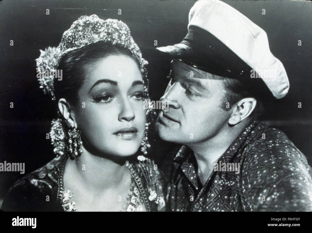 1952, Film Title: ROAD TO BALI, Director: HAL WALKER, Studio: PARAMOUNT, Pictured: BOB HOPE, DOROTHY LAMOUR. (Credit Image: SNAP) Stock Photo