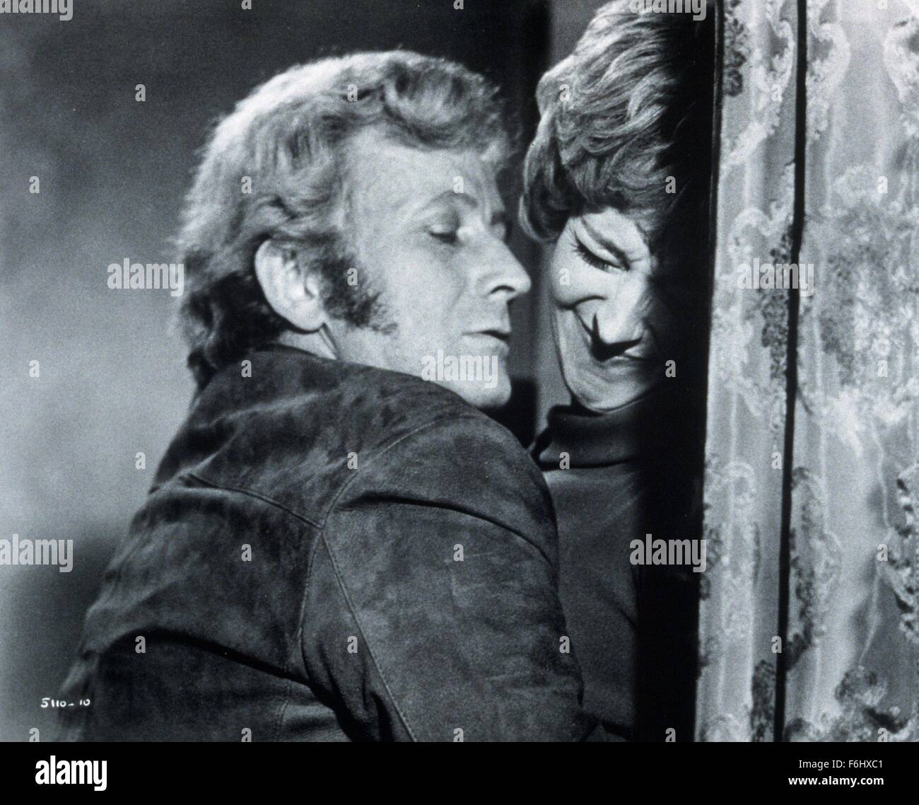 1972, Film Title: FRENZY, Director: ALFRED HITCHCOCK, Studio: UNIVERSAL, Pictured: BARRY FOSTER, ALFRED HITCHCOCK. (Credit Image: SNAP) Stock Photo