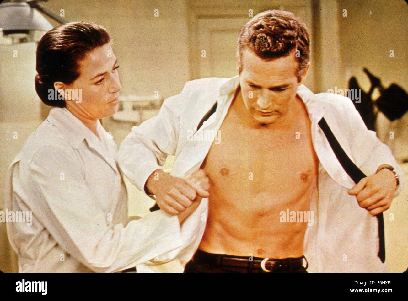1966, Film Title: TORN CURTAIN, Director: ALFRED HITCHCOCK, Studio: UNIVERSAL, Pictured: ESPIONAGE (INVOLVING SECRETS), GISELA FISCHER, ALFRED HITCHCOCK, PAUL NEWMAN, POLITICAL (INTRIGUE/CORRUPTION. (Credit Image: SNAP) Stock Photo