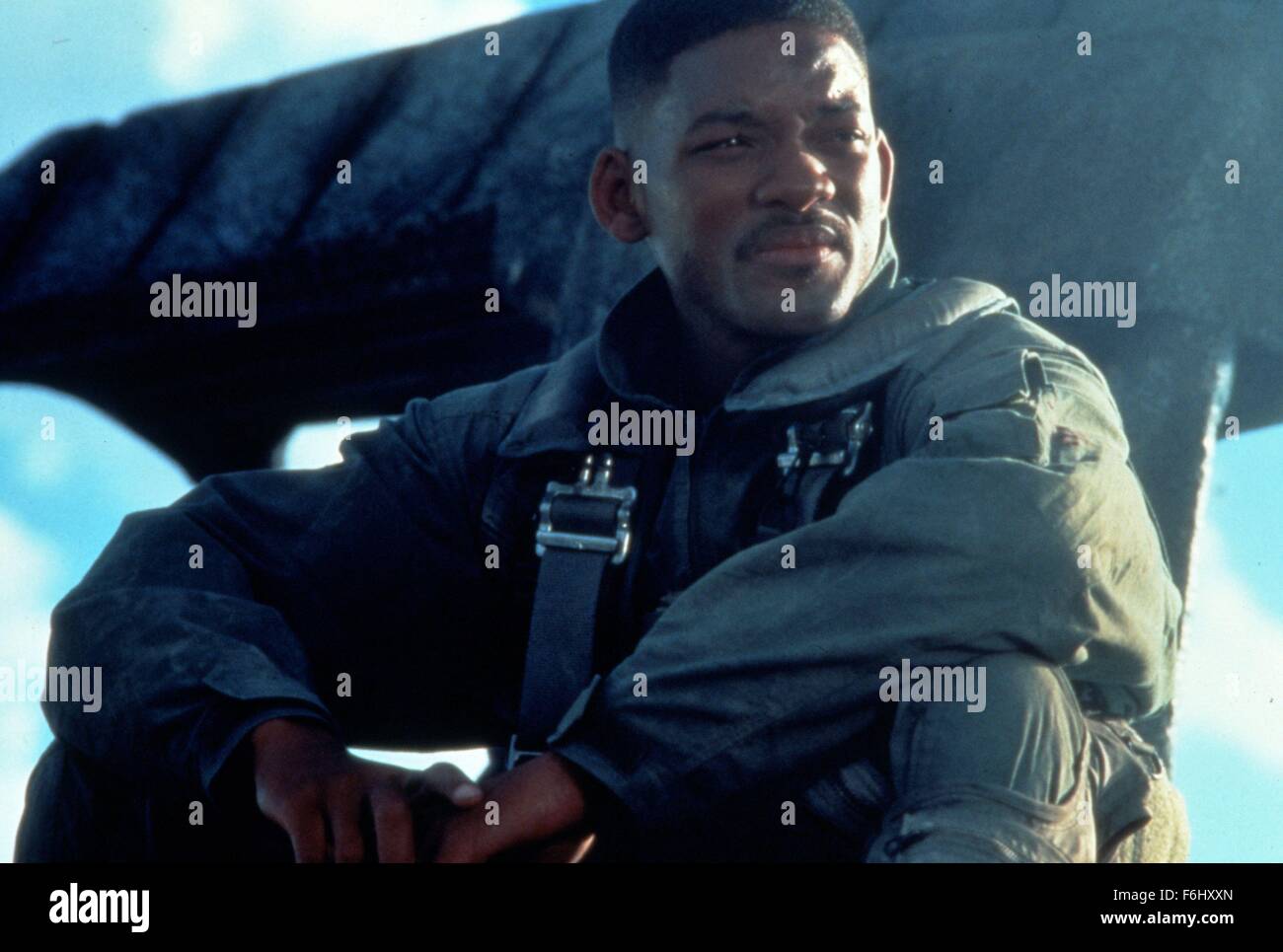 1996, Film Title: INDEPENDENCE DAY, Studio: FOX, Pictured: LOOKING AWAY, CONTEMPLATIVE, SITTING, AIRFORCE UNIFORM, 1996, ALIEN INVASION, SCI-FI. (Credit Image: SNAP) Stock Photo