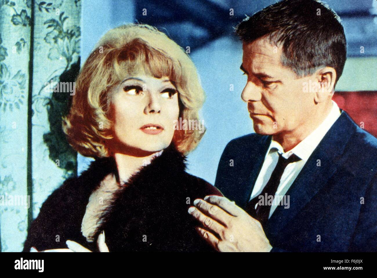 1966 Film Title Money Trap Stock Photos 1966 Film Title Money Trap - 1966 film title money trap director burt kennedy studio mgm