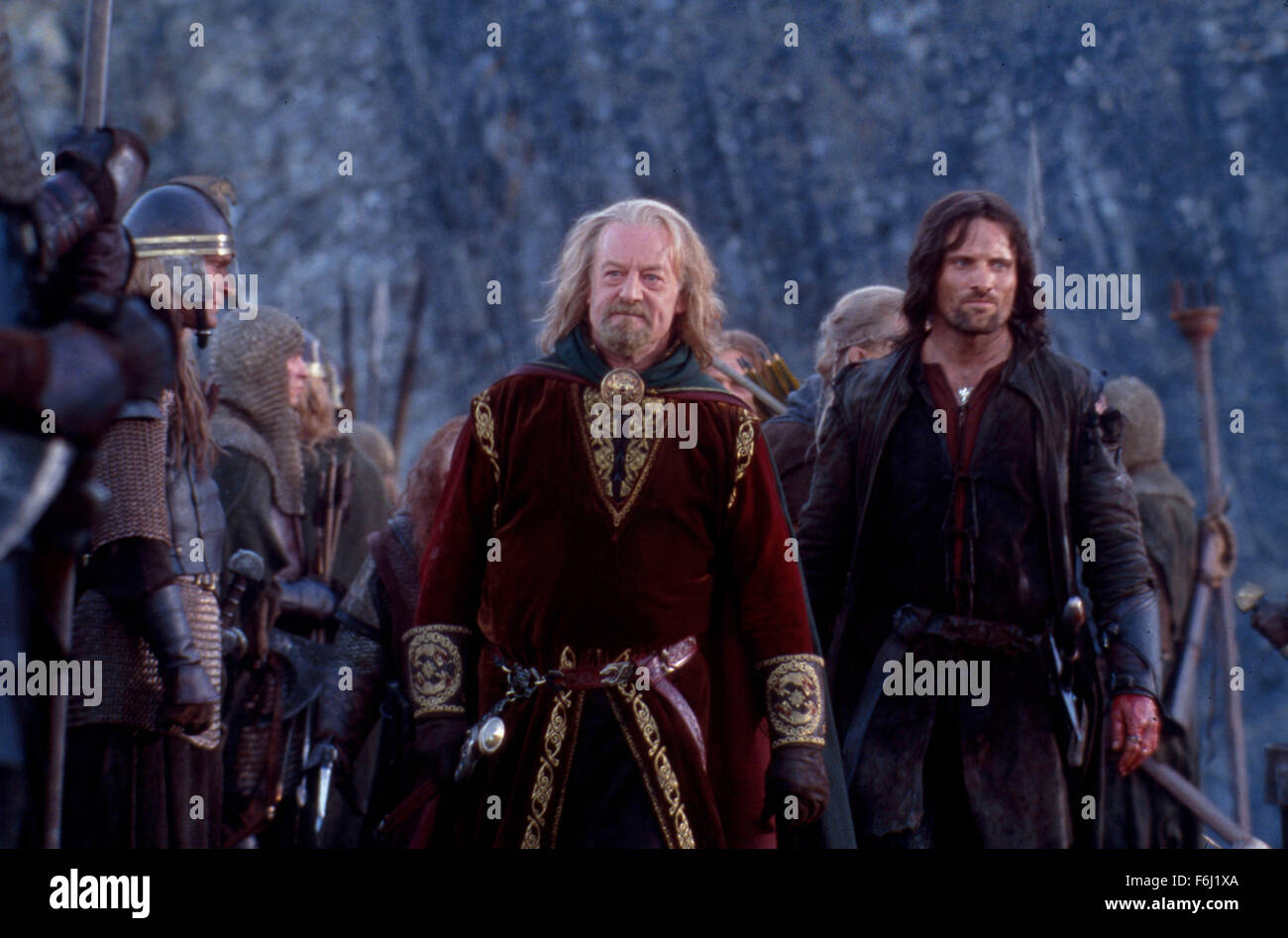 Nov 05, 2002; Queenstown, New Zealand; BERNARD HILL and VIGGO MORTENSEN star as King Theoden and Aragon in the fantasy adventure 'The Lord of the Rings; The Two Towers' directed by Peter Jackson. Stock Photo