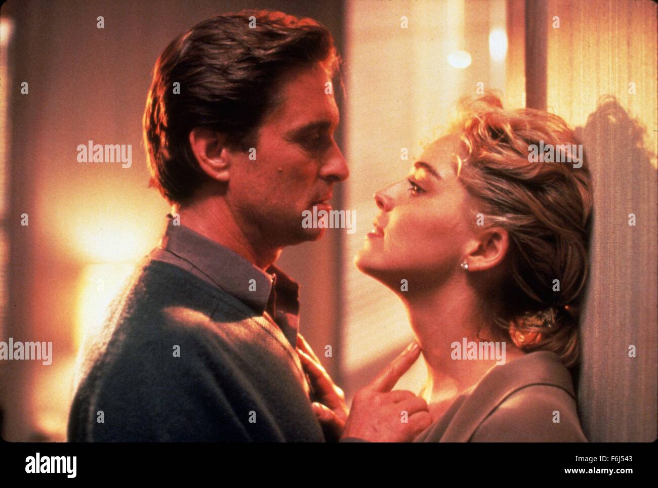 1992, Film Title: BASIC INSTINCT, Director: PAUL VERHOEVEN, Studio: TRI, Pictured: MICHAEL DOUGLAS, SHARON STONE. (Credit Image: SNAP) Stock Photo