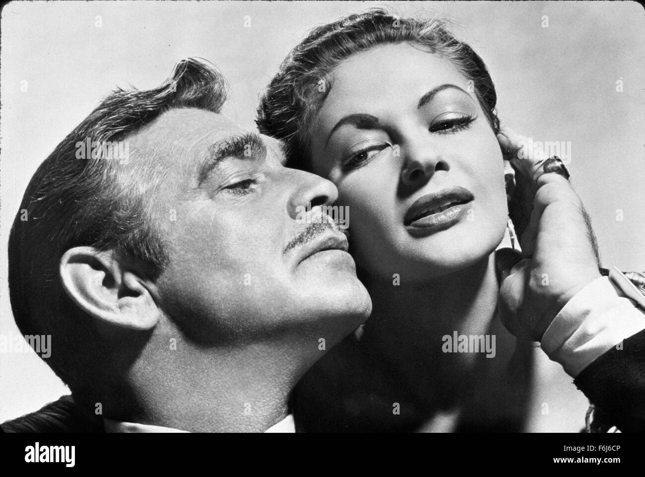 1957, Film Title: BAND OF ANGELS, Director: RAOUL WALSH, Studio: WARNER,  Pictured: YVONNE DeCARLO, CLARK GABLE. (Credit Image: SNAP Stock Photo -  Alamy