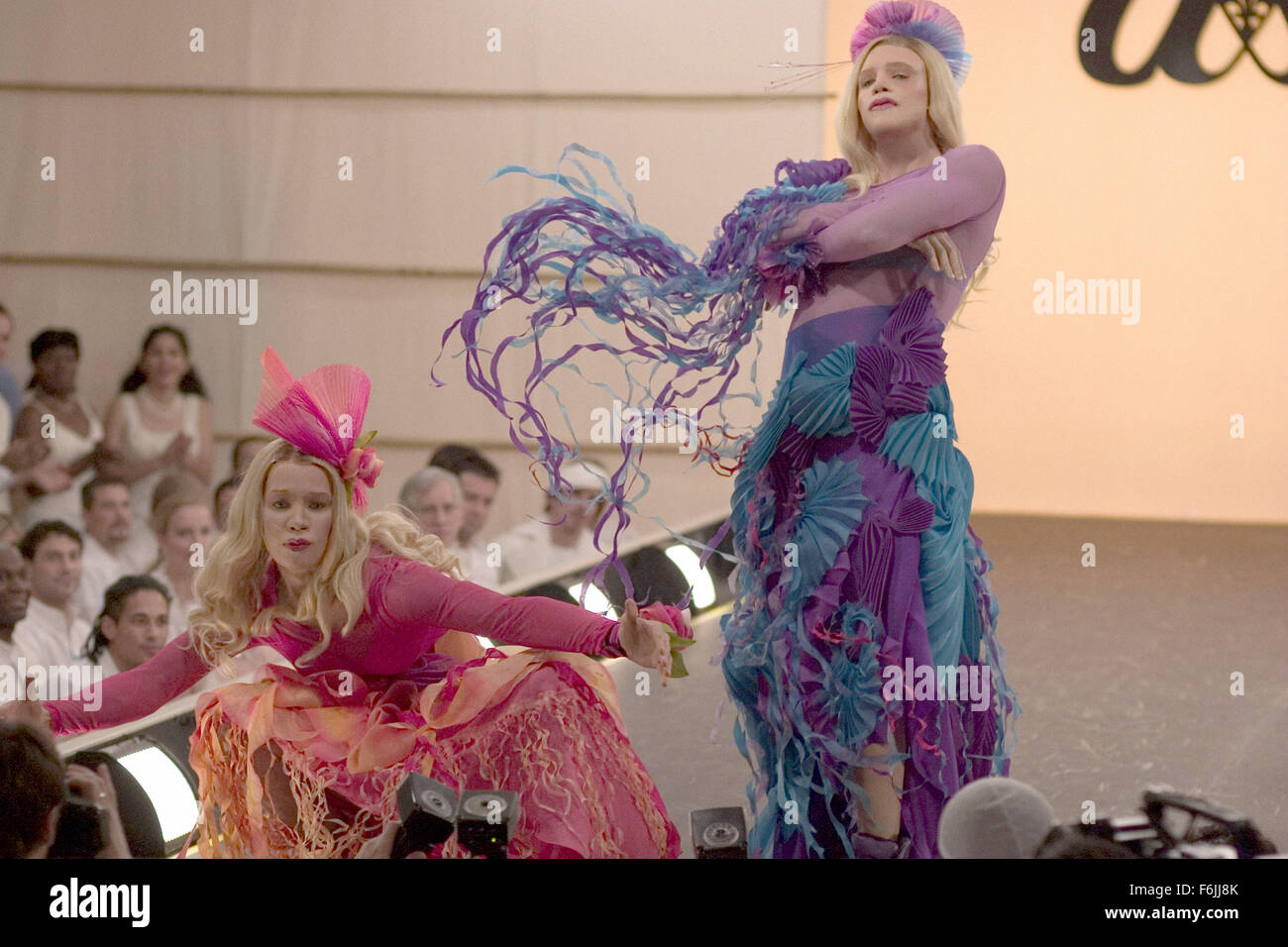 White chicks 2004 hi-res stock photography and images - Page 3 - Alamy