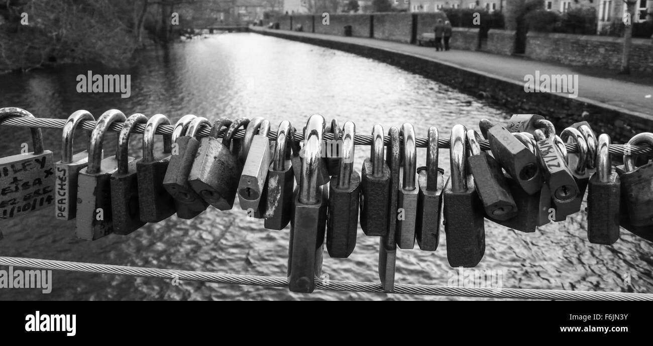 Padlocks bridge river Bakewell Stock Photo Alamy