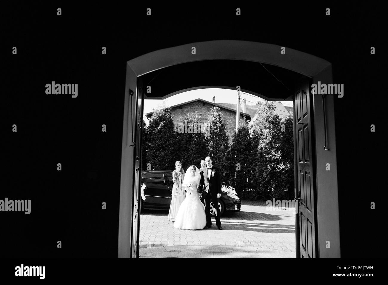 Wedding inside church Black and White Stock Photos & Images - Alamy