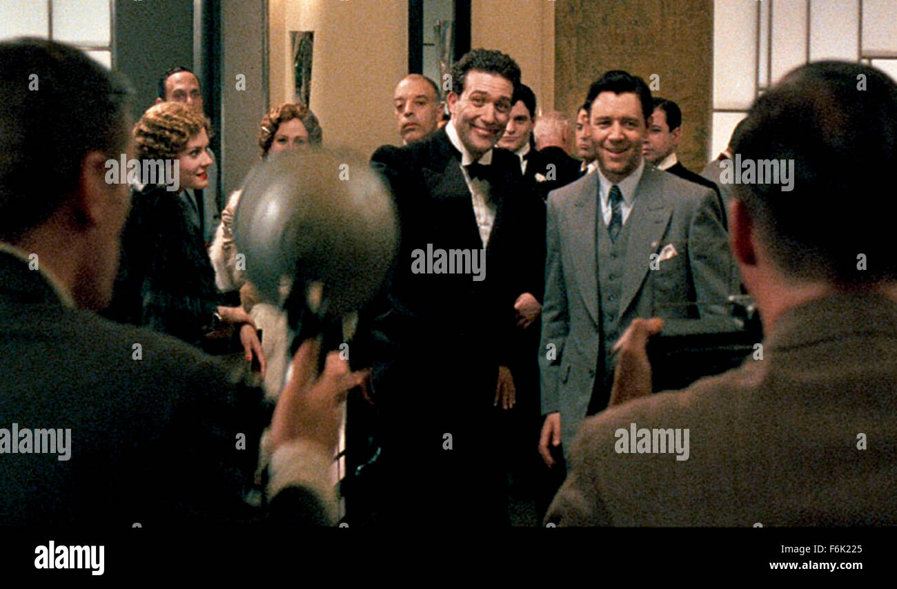 Craig bierko russell crowe cinderella hi-res stock photography and