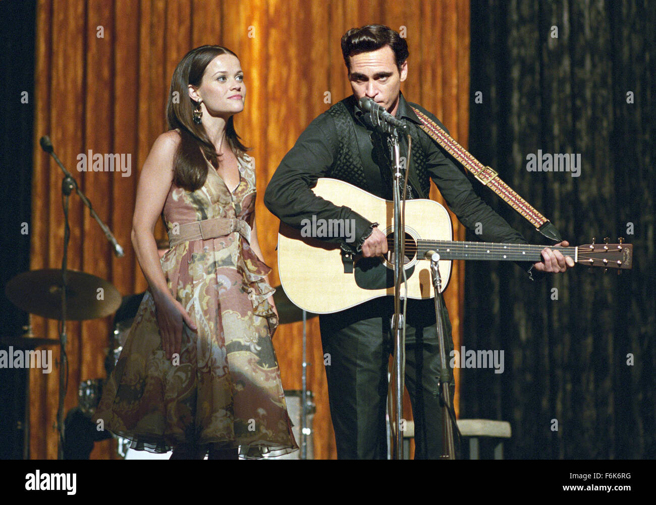 Reese witherspoon and june carter cash hi-res stock photography and ...