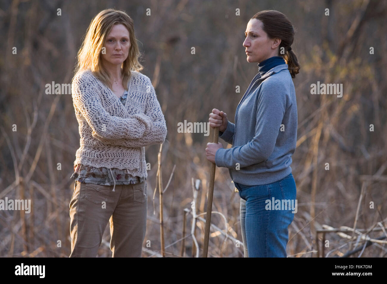 Feb 14, 2006; New York, NY, USA; JULIANNE MOORE (left) as Brenda Martin and EDIE FALCO as Karen Collucci in the crime, drama, mystery, thriller film Freedomland directed by Joe Roth, to be released Feb. 17th, 2006. Mandatory Credit: Photo by Sony Pictures. (Ac) Copyright 2006 by Courtesy of Sony Pictures Stock Photo